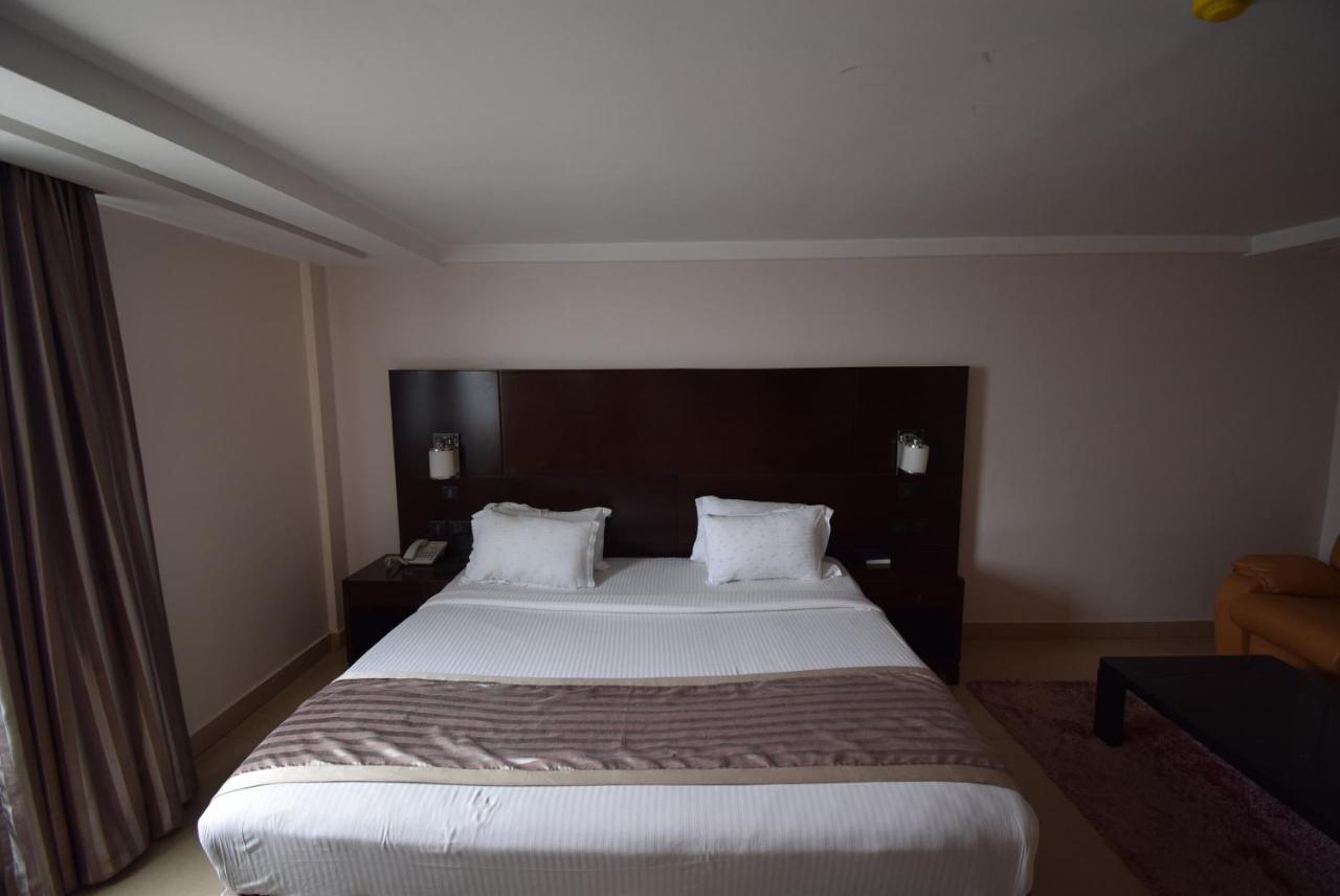 Noble House Hotel Κούμασι Εξωτερικό φωτογραφία